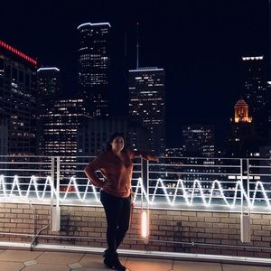 Meet your Posher, Laura